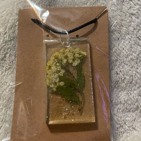 Real Dried flower handcrafted 18 ‘ necklace. Leather Necklace Cord w Clasps . - Picture 2 of 3